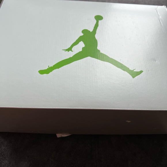 Brand New Authentic Air Jordan 5 “Green Bean” size 11 & 11.5 - Picture 5 of 5